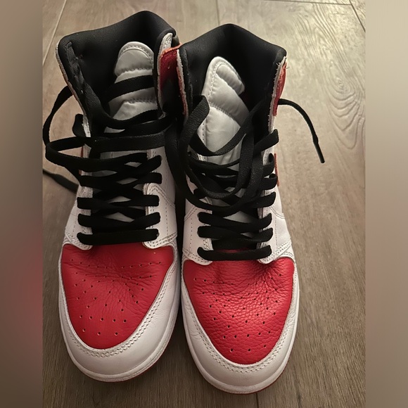 Air Jordan 1 Retro High OG - Picture 1 of 6